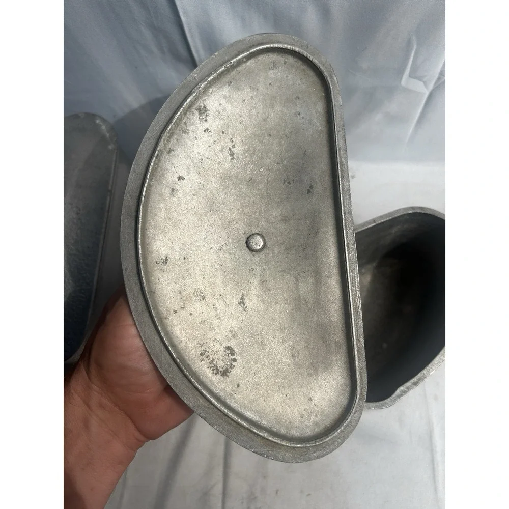 2 VINTAGE CLUB HAMMERCRAFT ALUMINUM HALF ROUND POTS WITH LIDS